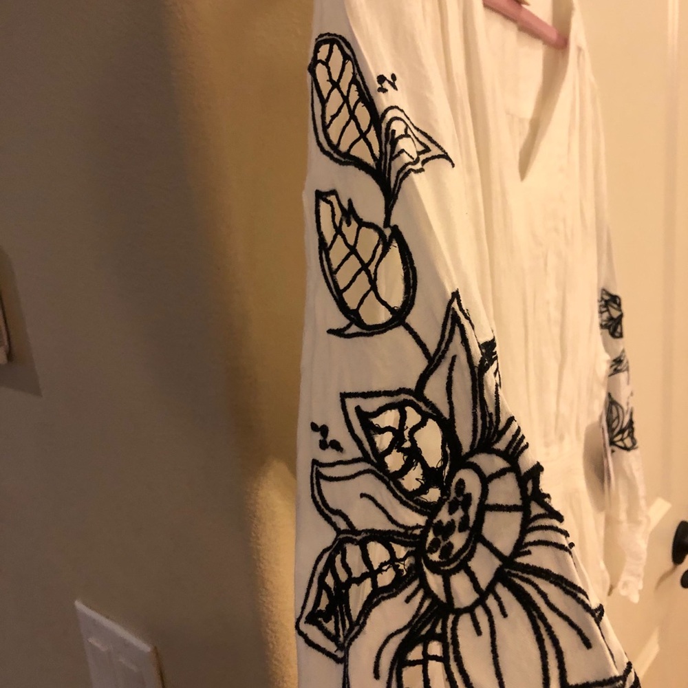 Romper - Picture 3 of 4